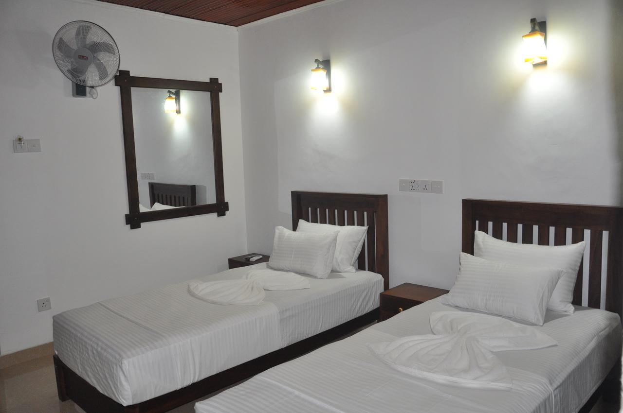 Shaa Lodge Тисамахарама Екстериор снимка